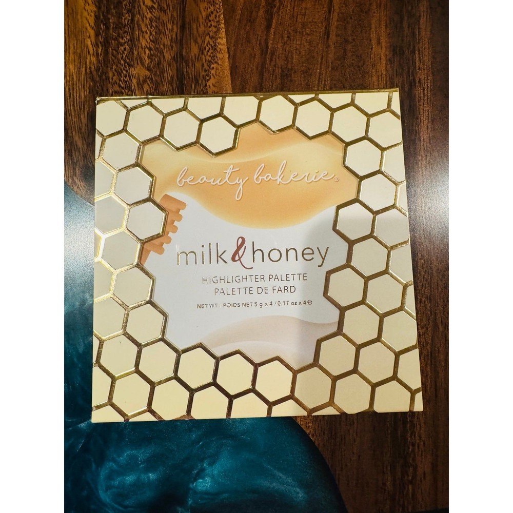 Beauty Bakerie Highlighter Palette